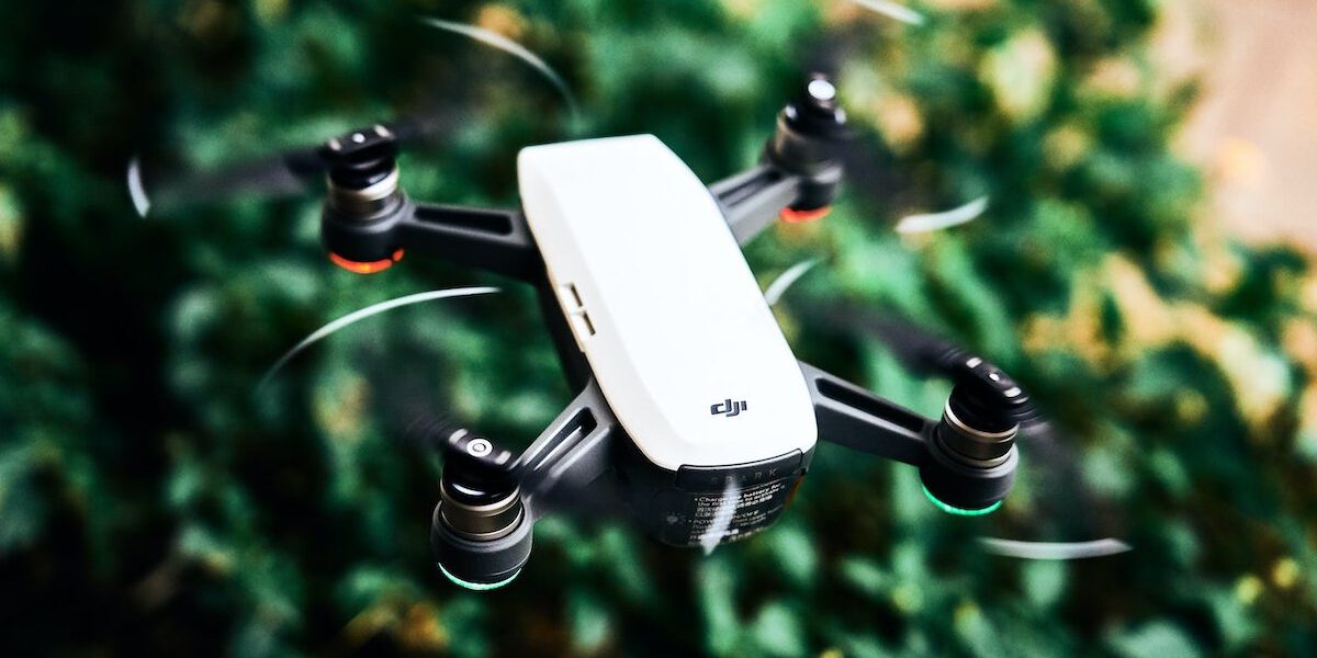 filmowanie dronem z powietrza
